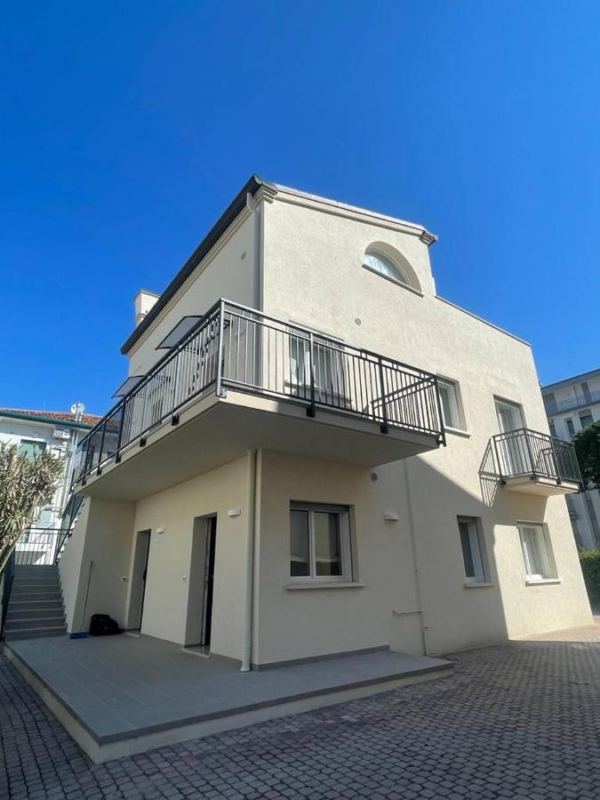 Villa Emma -Walterigato Apartments Solo Per Famiglie Lido di Jesolo Exteriér fotografie